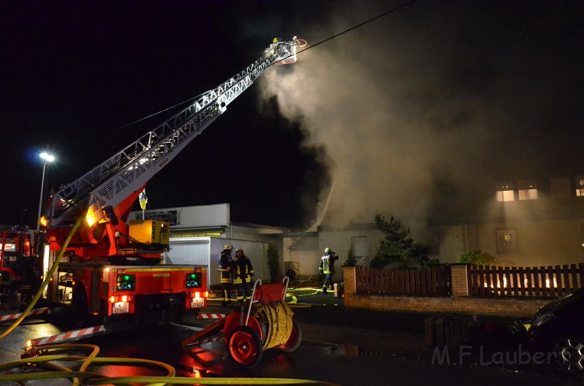 Feuer 4 Koeln Immendorf Giesdorfer Allee P098.JPG